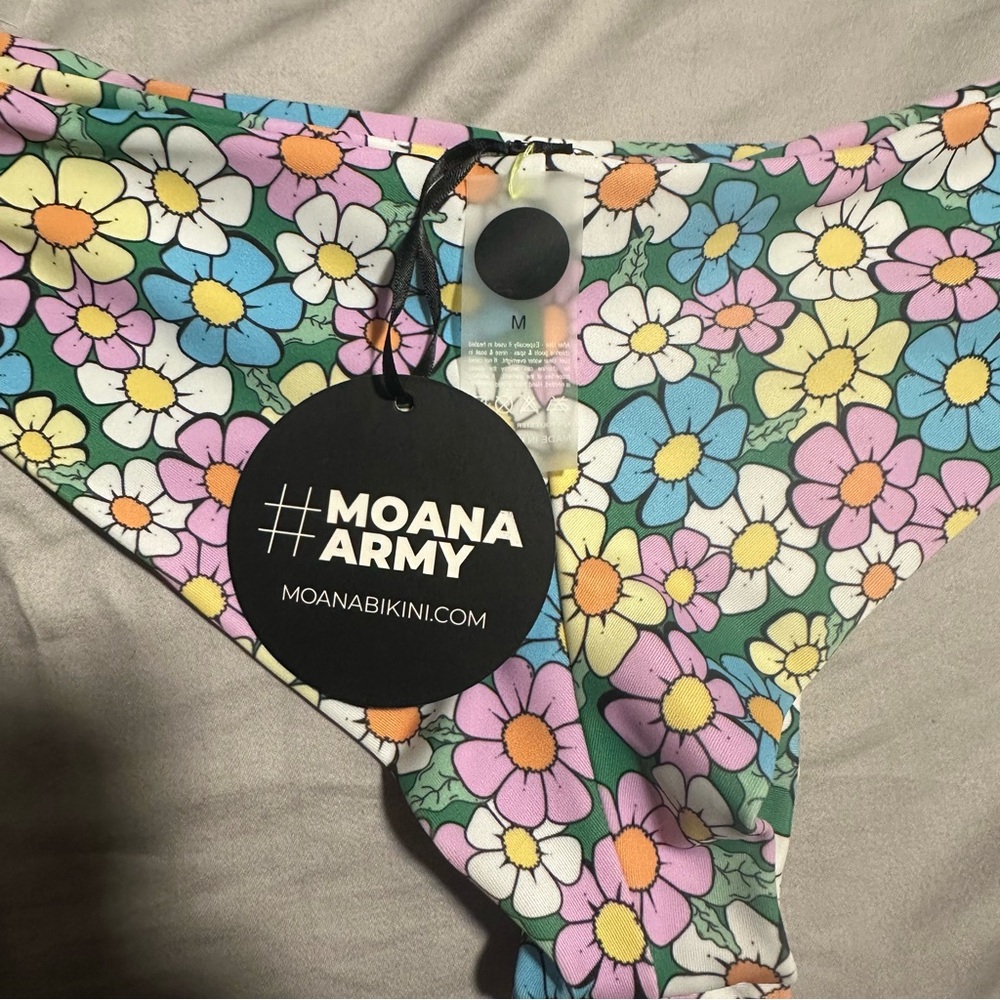 Moana Bikini Floral Design - Picture 6 of 7
